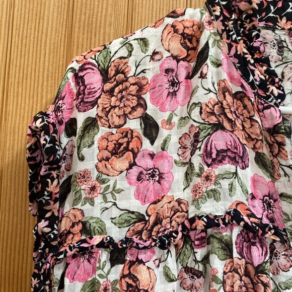 Floral Tiered Blouse - Picture 3 of 8